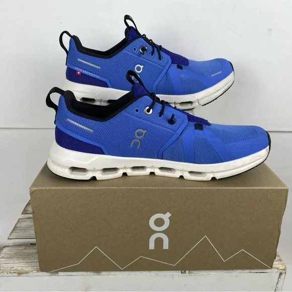 On Runninh Cloud Sky sneakers are lightweight, blue agile running shoes size Y6 - Picture 2 of 11
